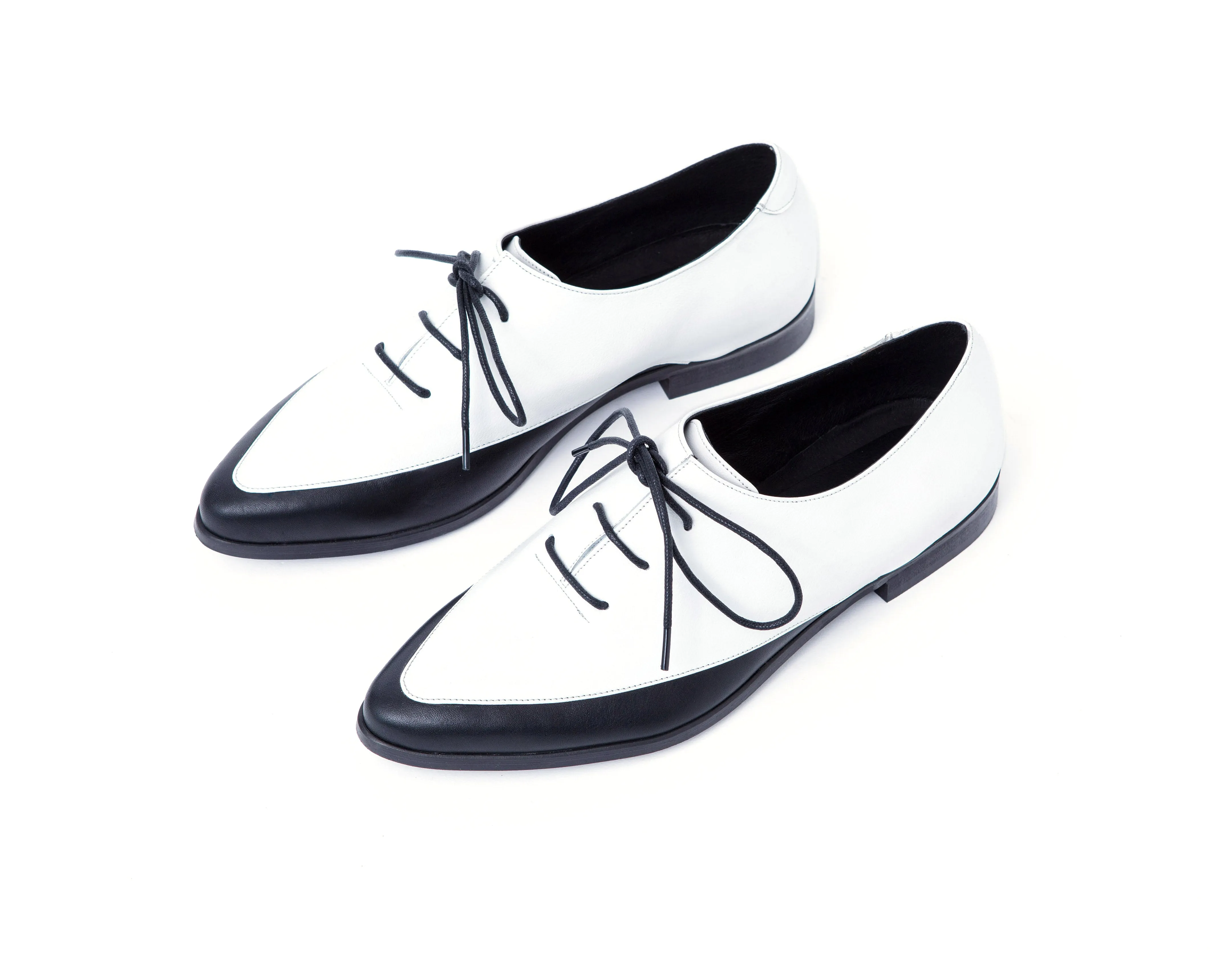 Classic Elegant Black and White Lucerne Shoes